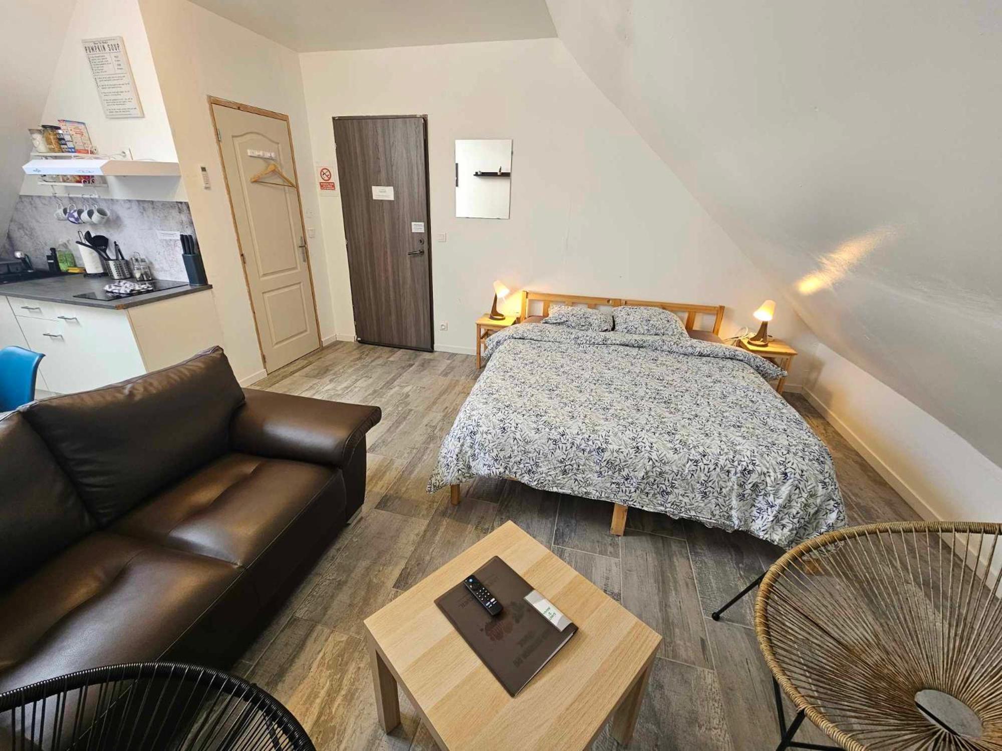 Studios Du Cedre Cuvilly Экстерьер фото
